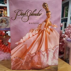 NIB! GLAMOUROUS 1996 PINK SPLENDOR BARBIE!